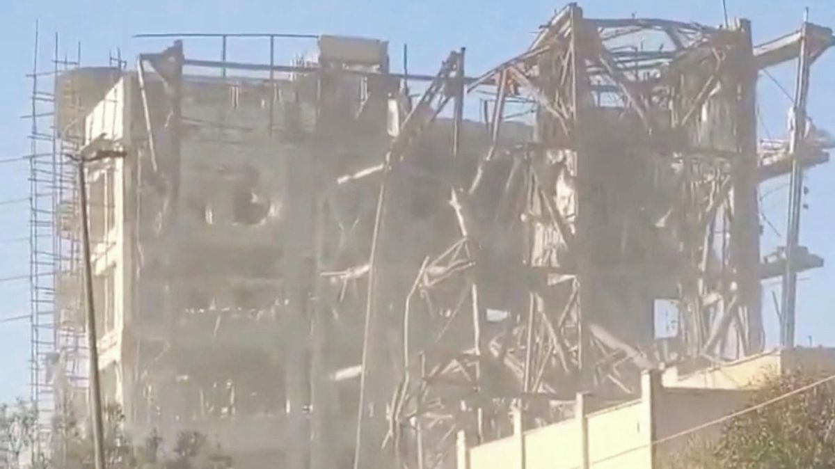 Útok na íránskou duchovní elitu Izraeli nevyšel, nového vůdce zřejmě vybrali